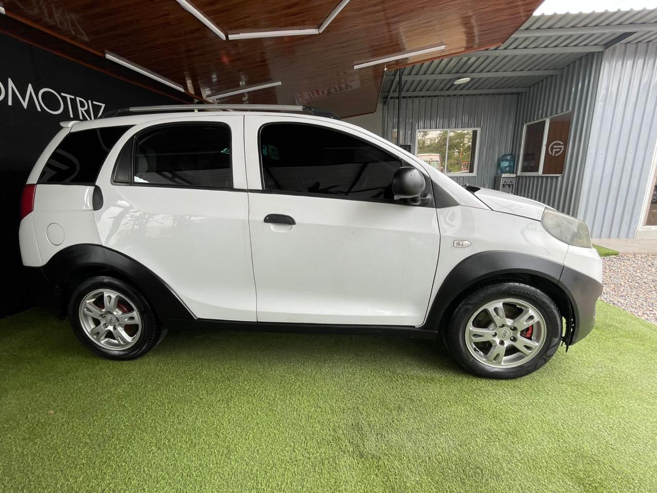 CHERY XCROSS 2015