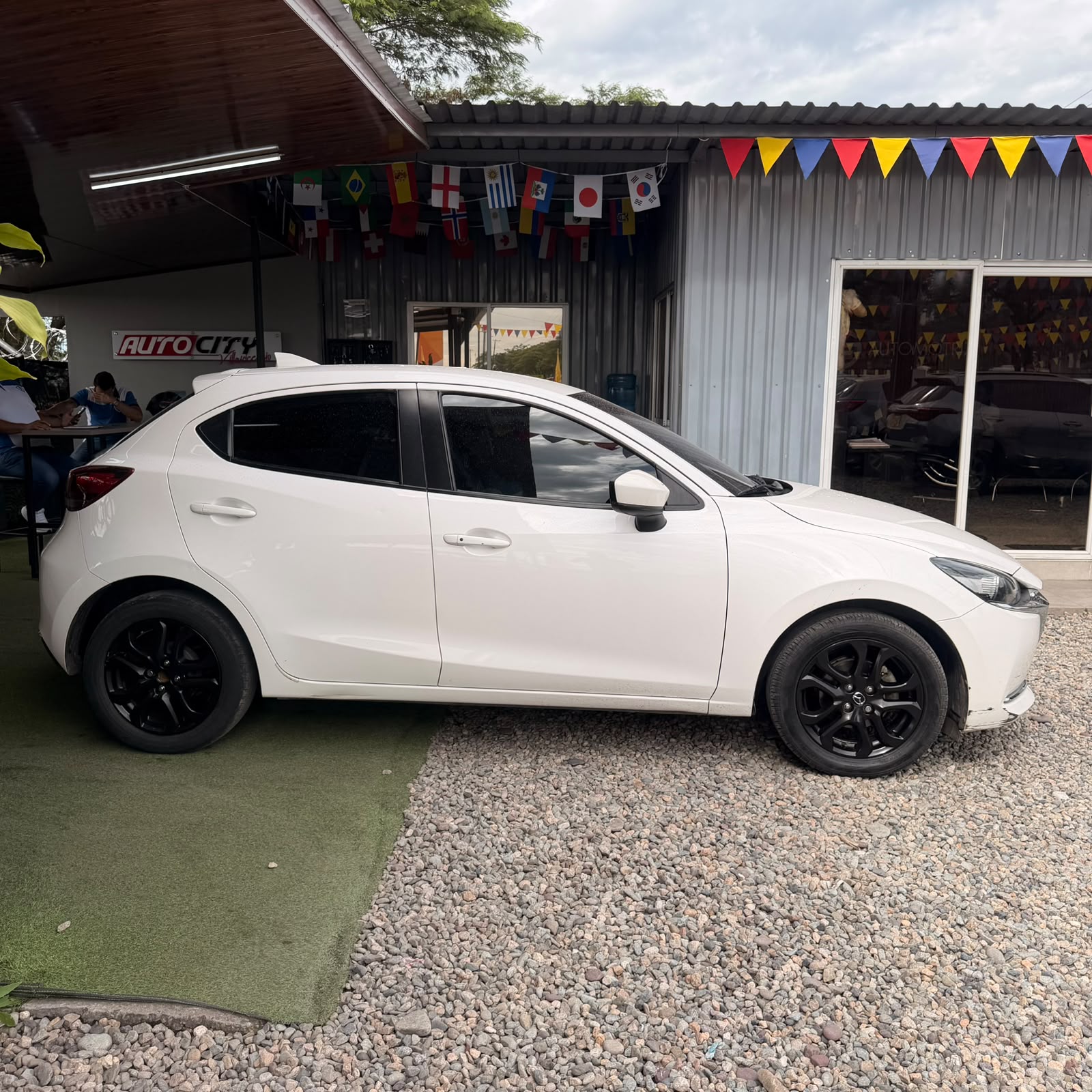MAZDA 2 2021