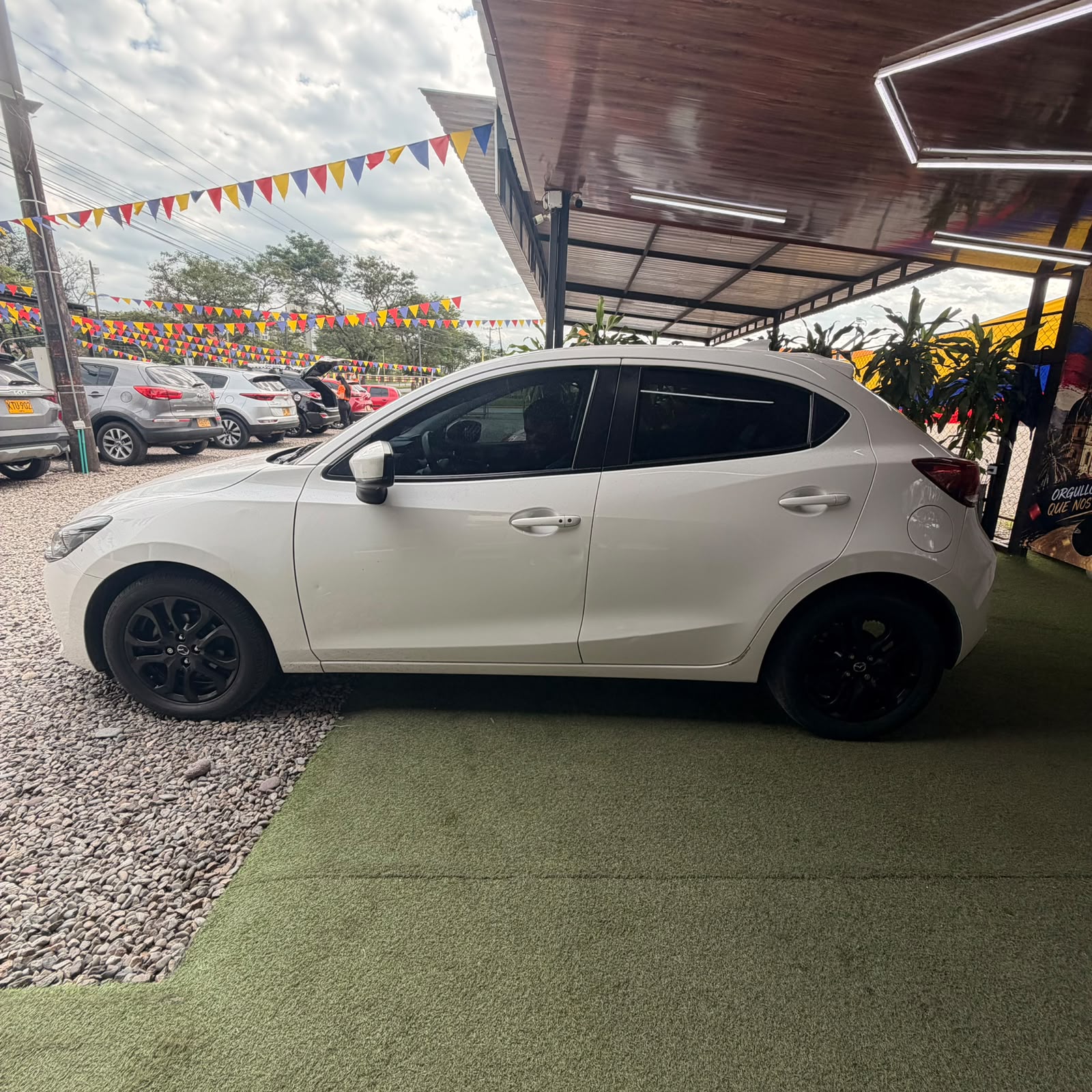 MAZDA 2 2021
