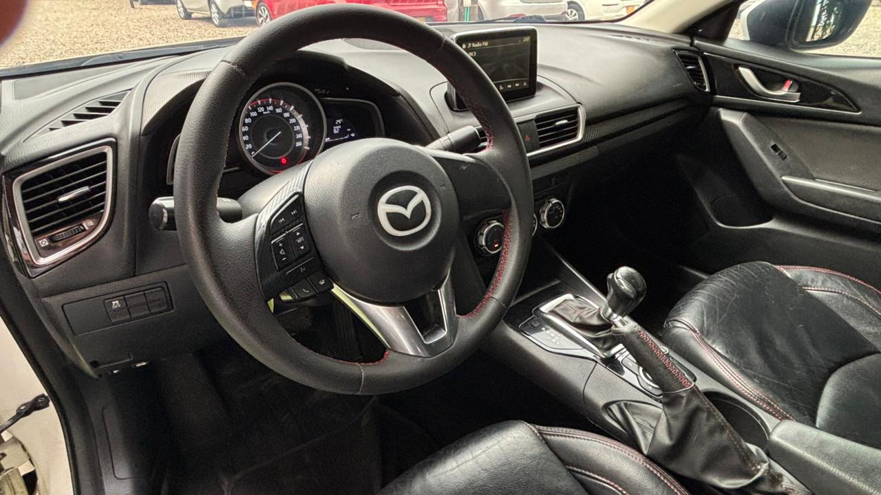 MAZDA 3 2017