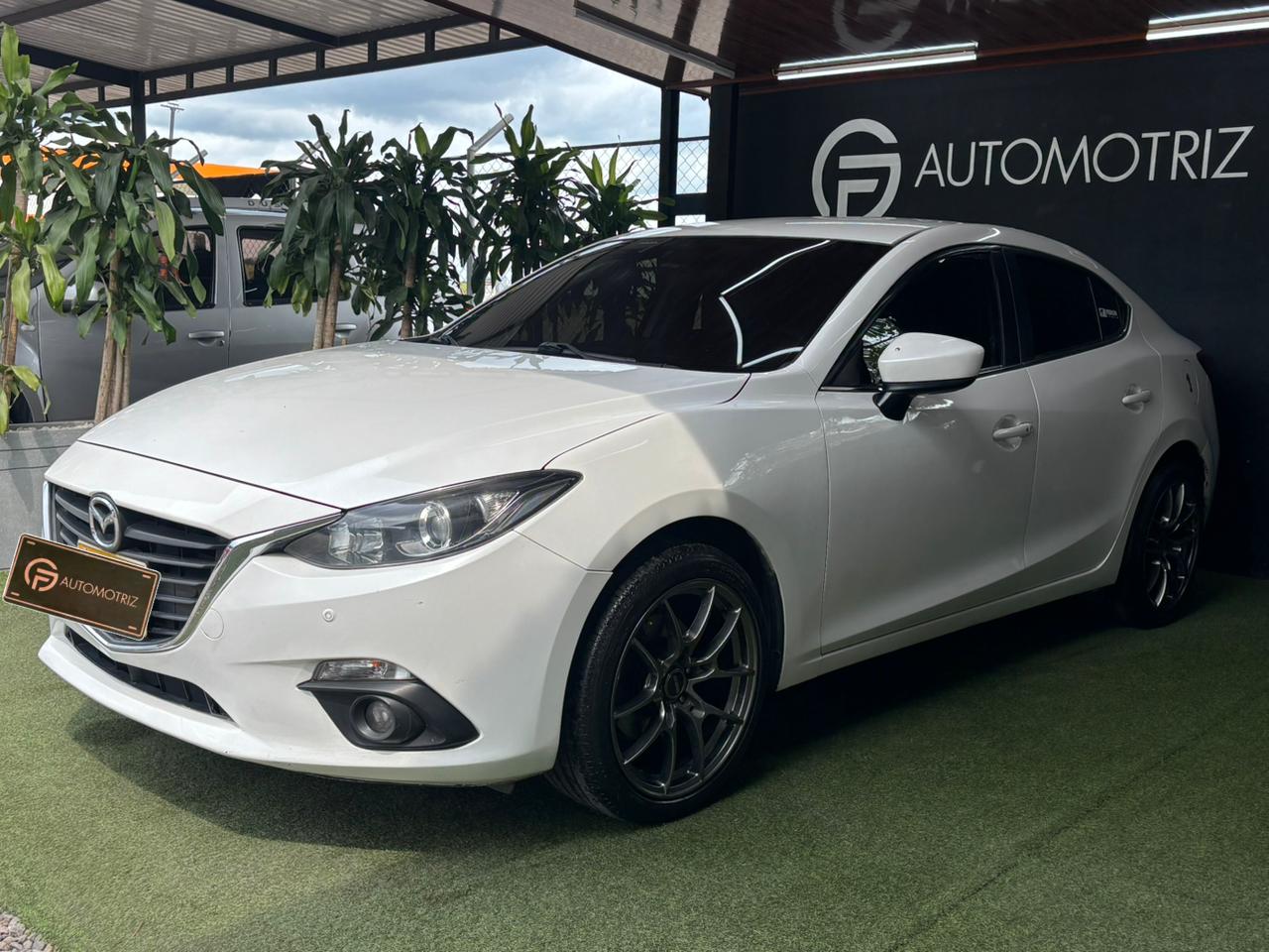 MAZDA 3 2017