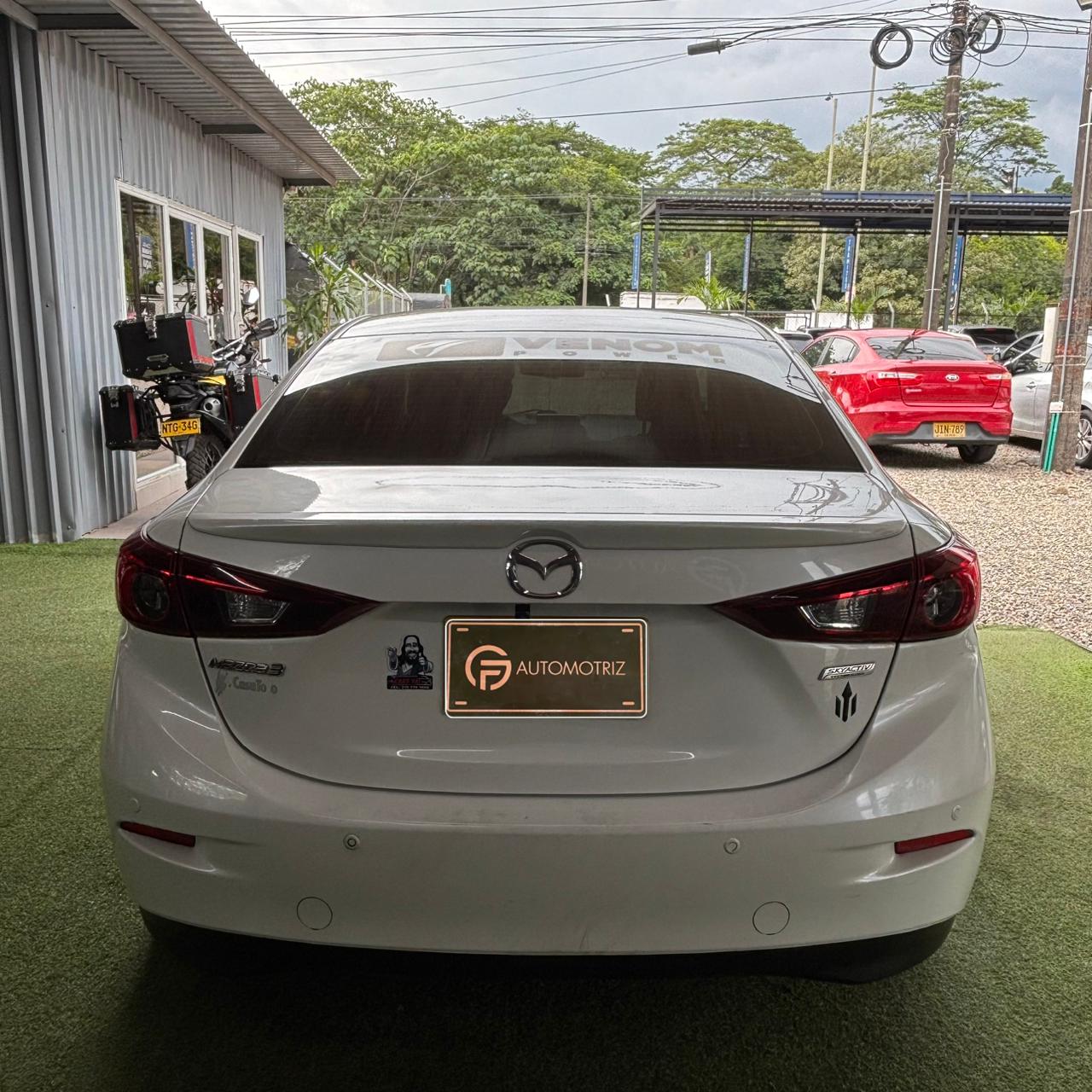 MAZDA 3 2017
