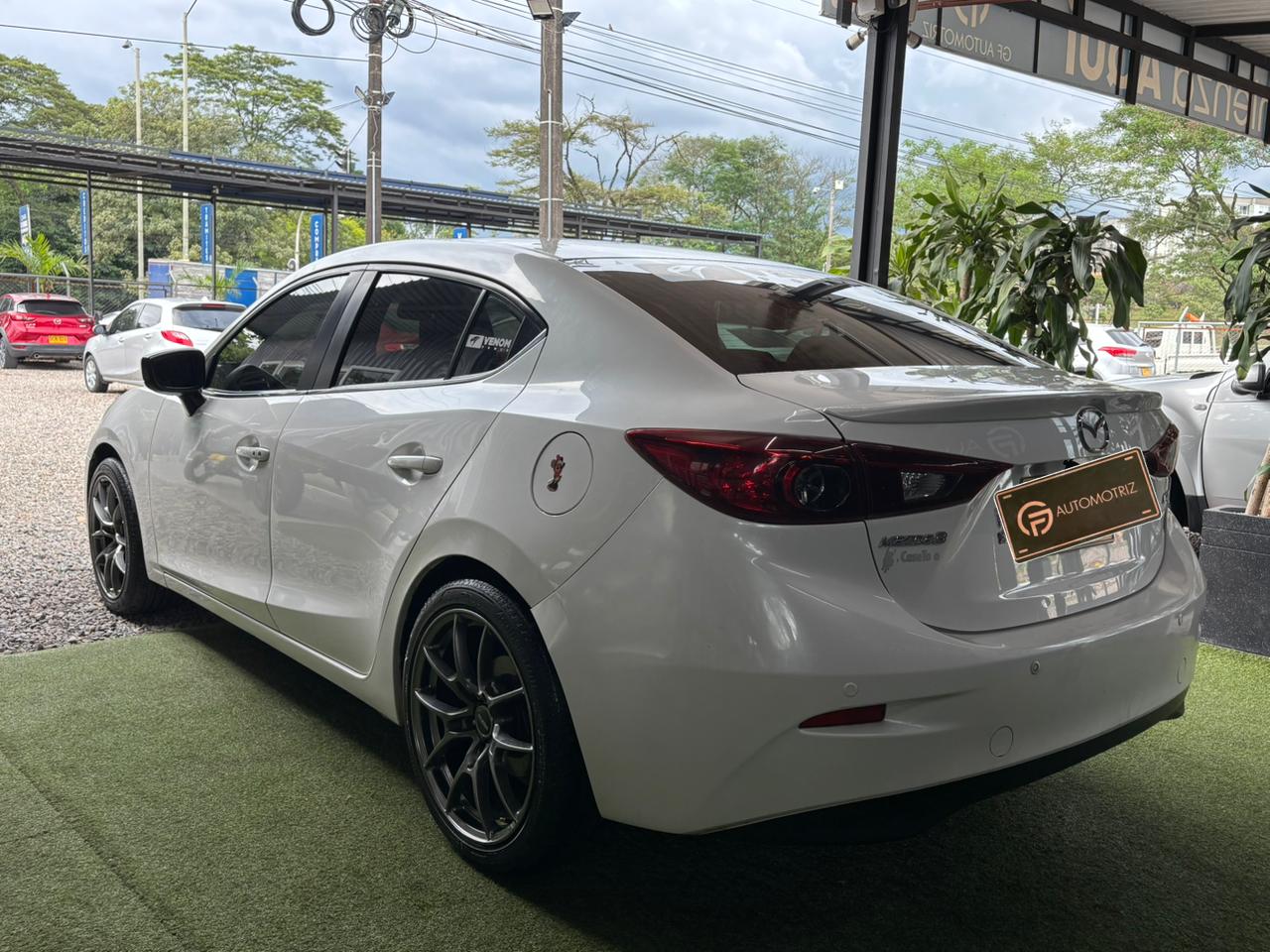 MAZDA 3 2017