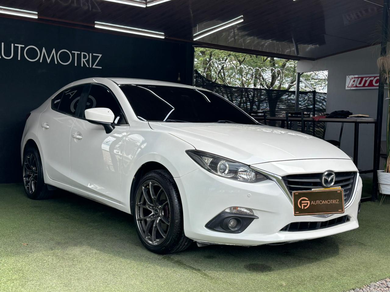 MAZDA 3 2017