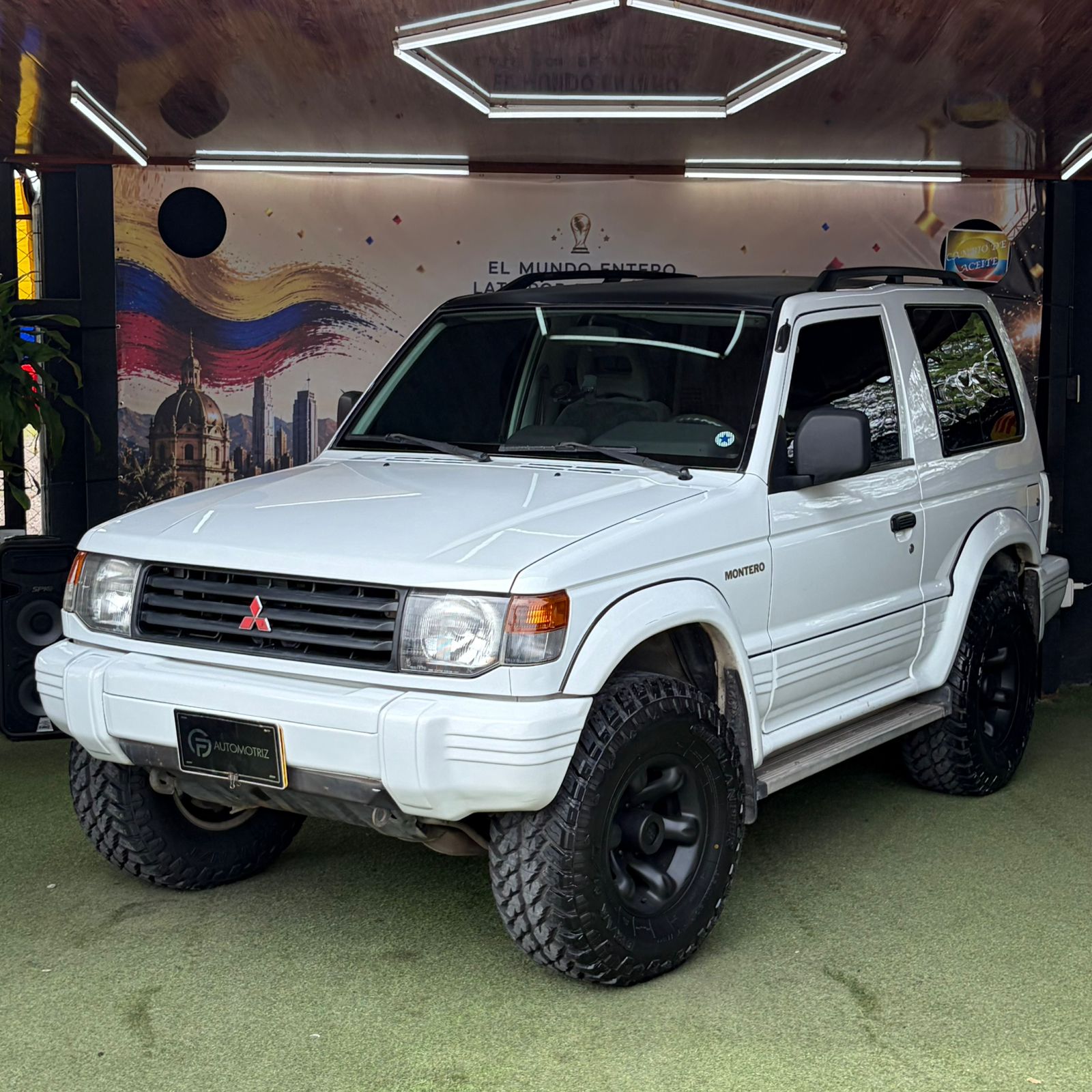 MITSUBISHI MONTERO 2005