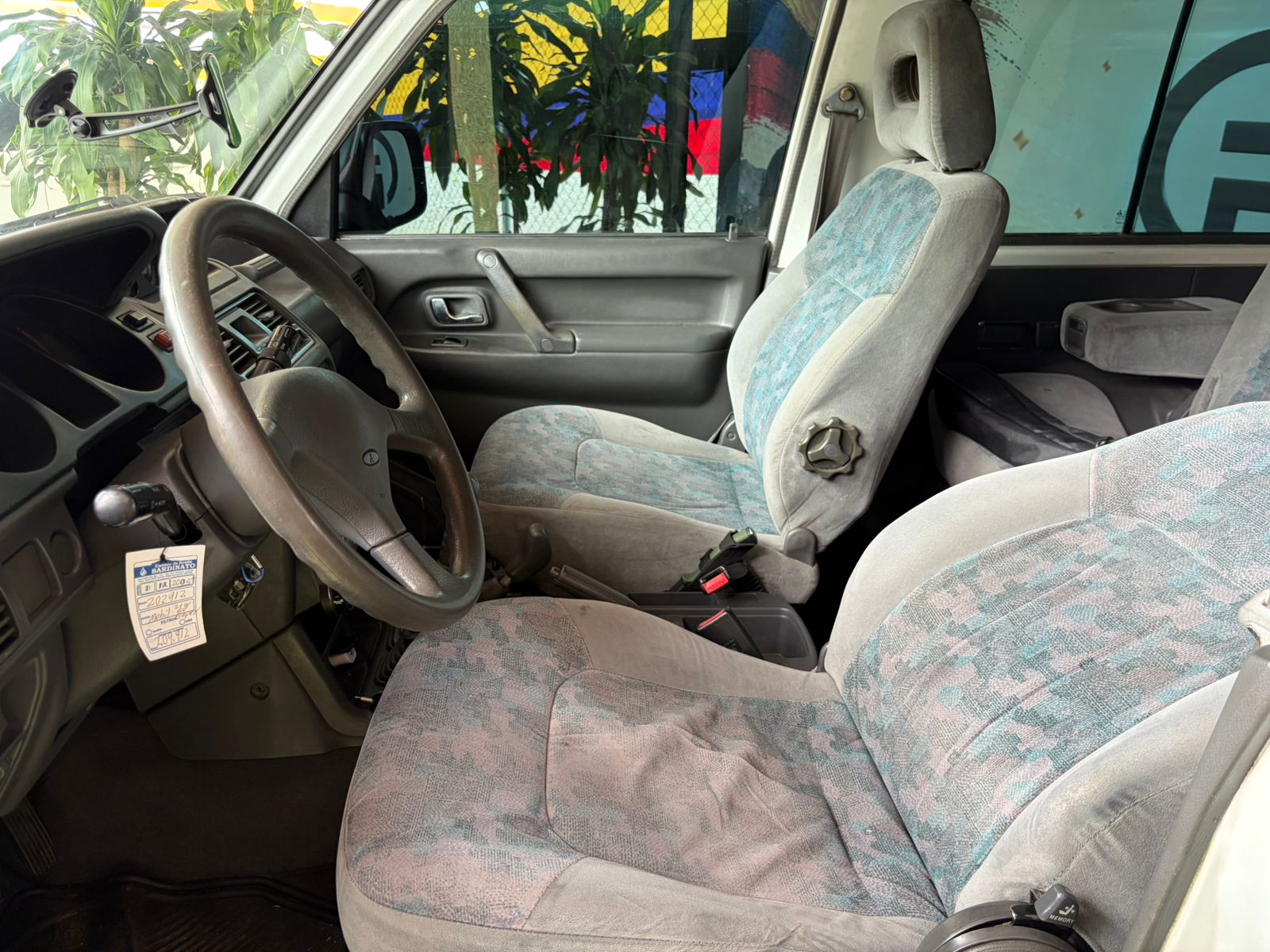 MITSUBISHI MONTERO 2005