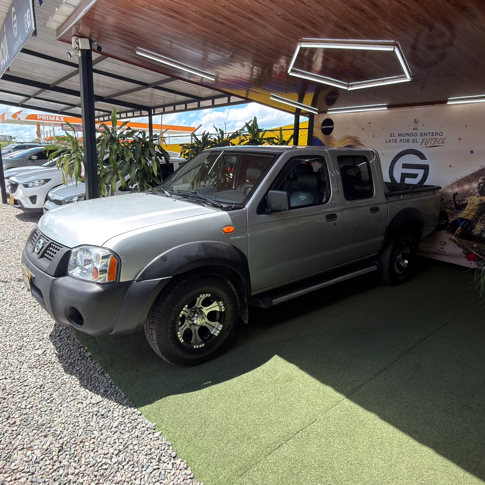 NISSAN FRONTIER 2011