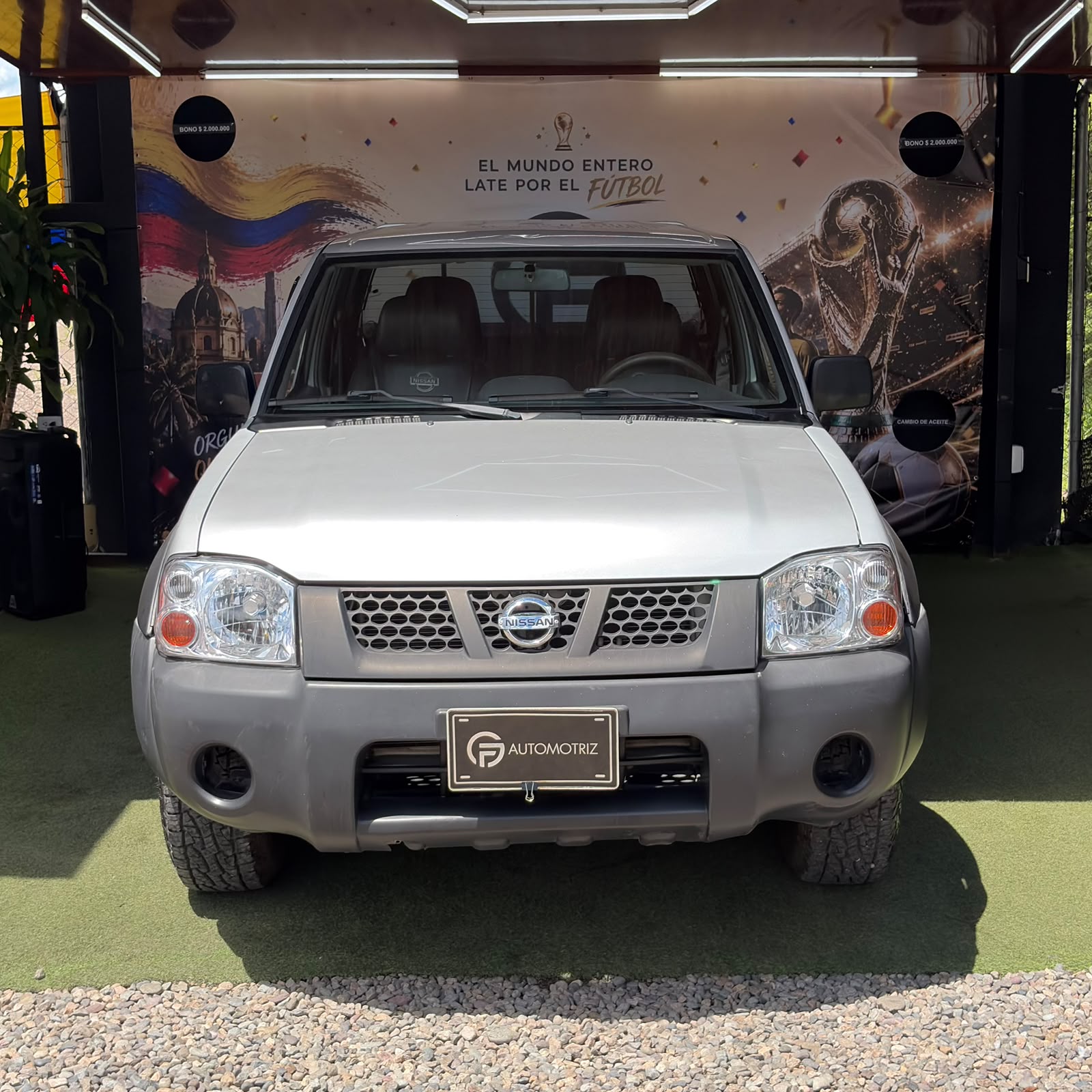 NISSAN FRONTIER 2011
