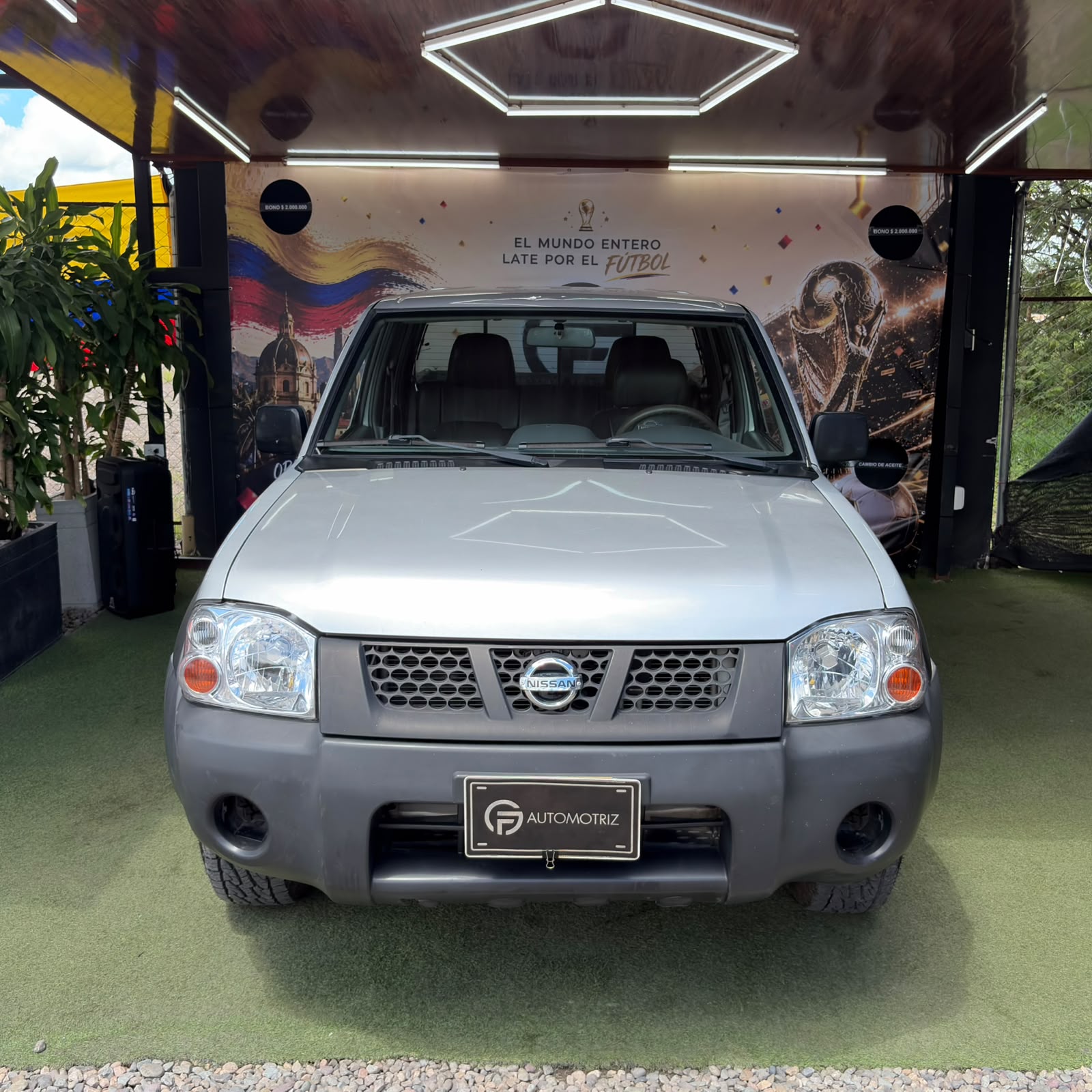 NISSAN FRONTIER 2011