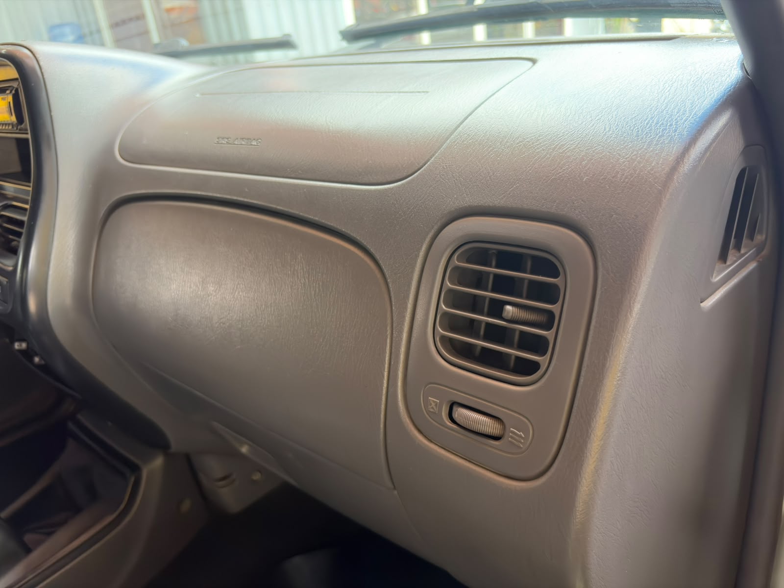 NISSAN FRONTIER 2011