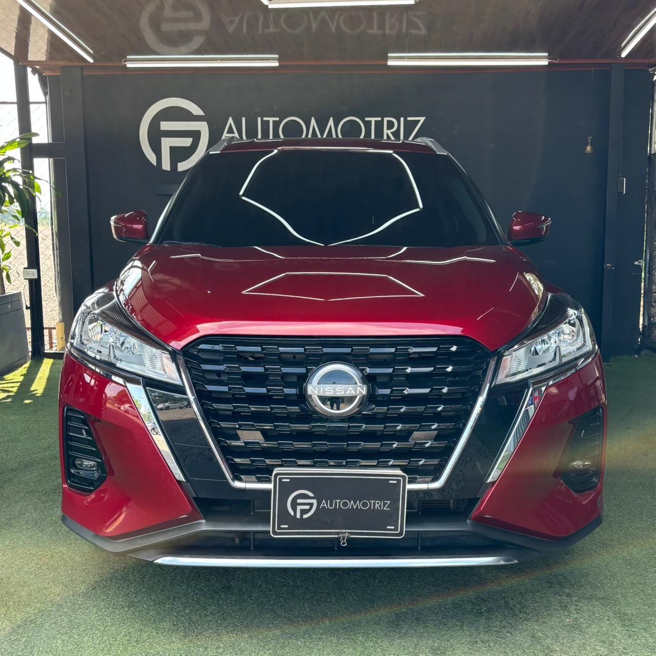 NISSAN KICKS 2025