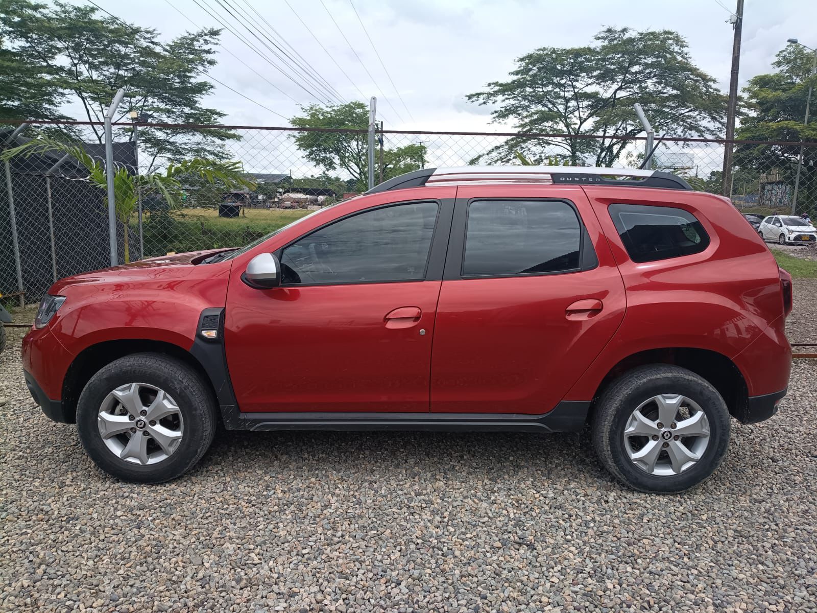 RENAULT DUSTER 2023