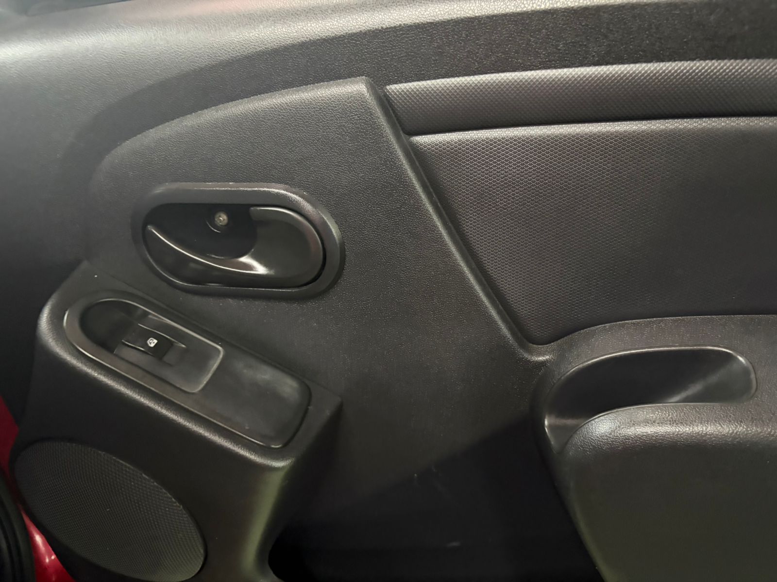 RENAULT LOGAN 2016