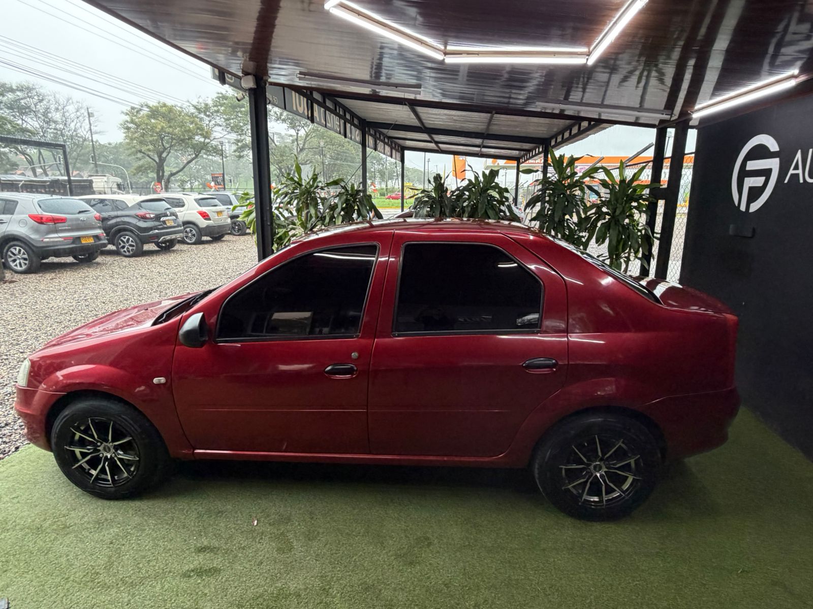 RENAULT LOGAN 2016