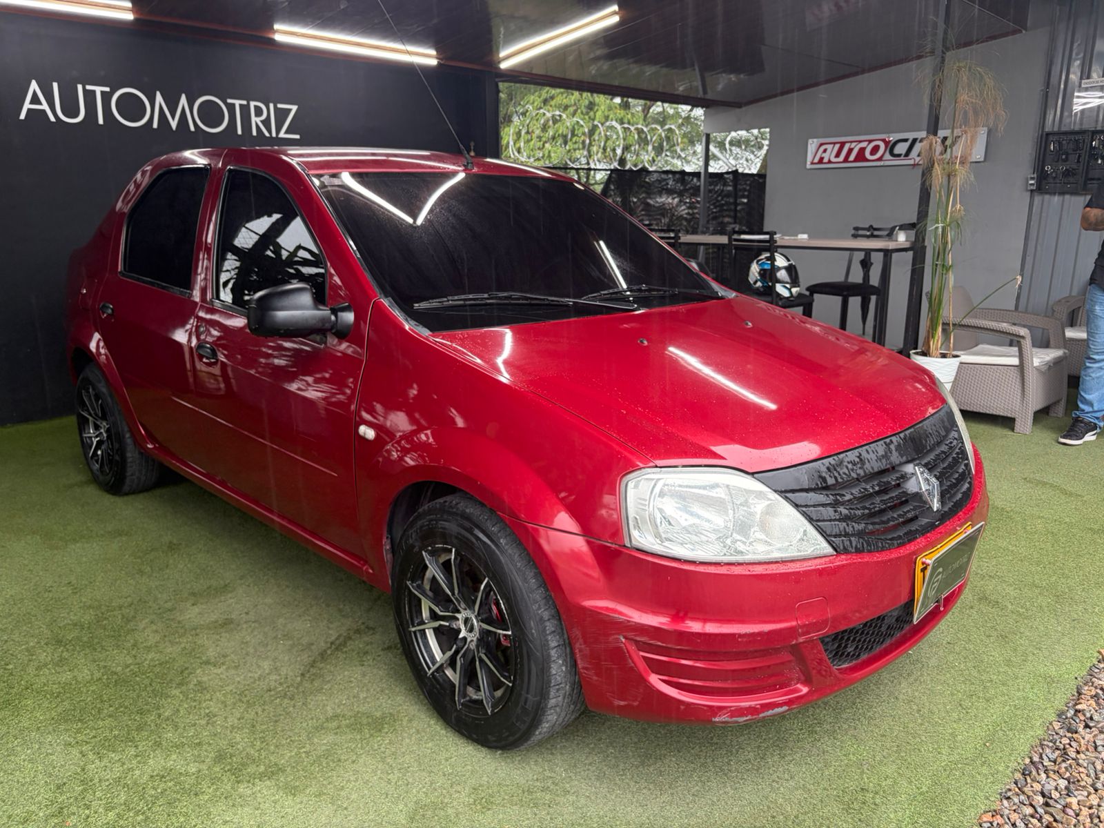 RENAULT LOGAN 2016