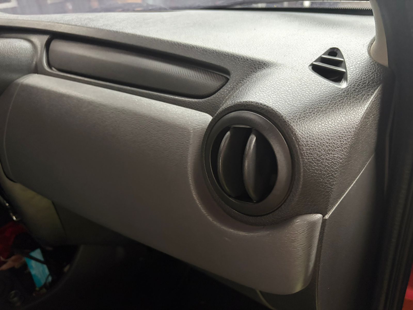 RENAULT LOGAN 2016