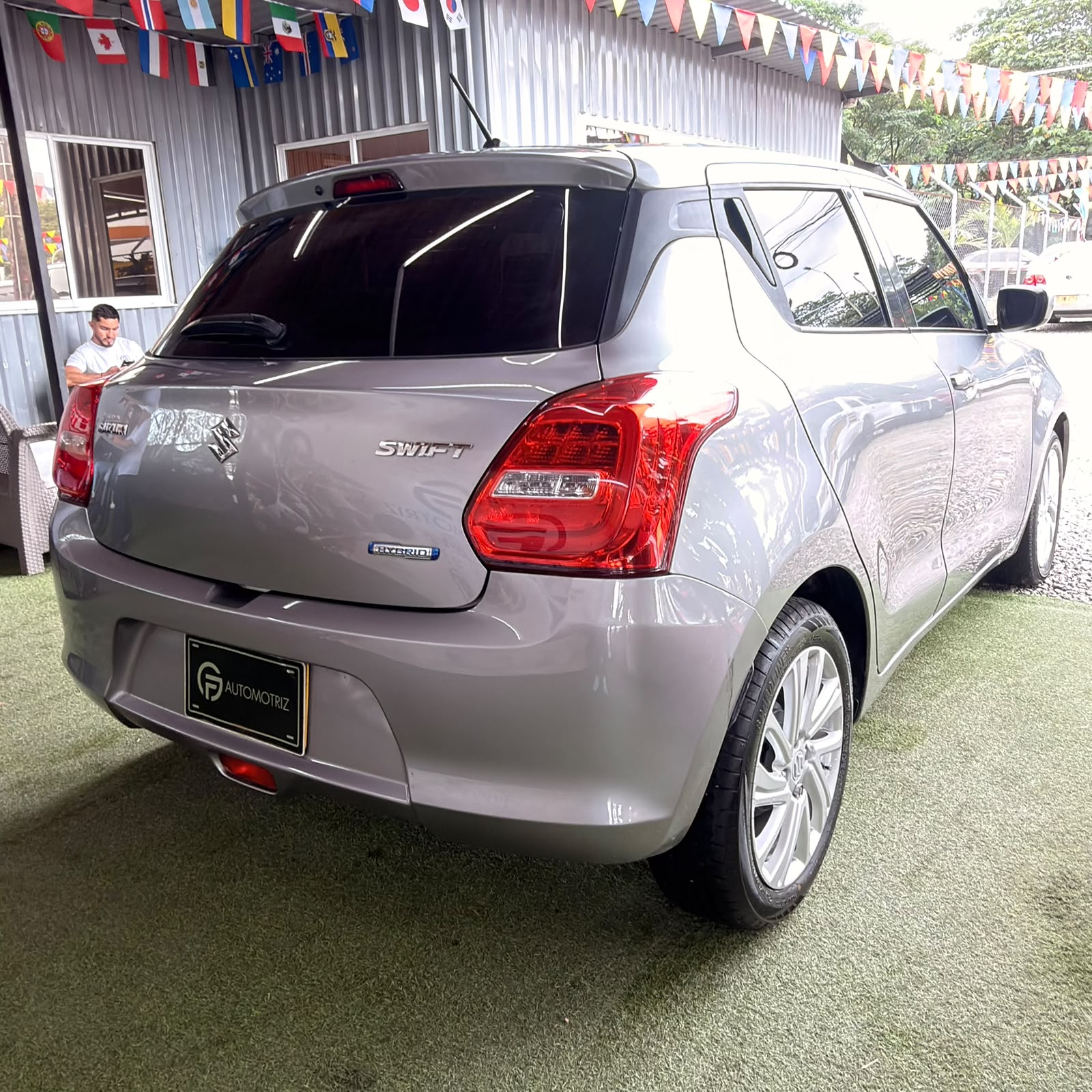SUZUKI SWIFT 2023
