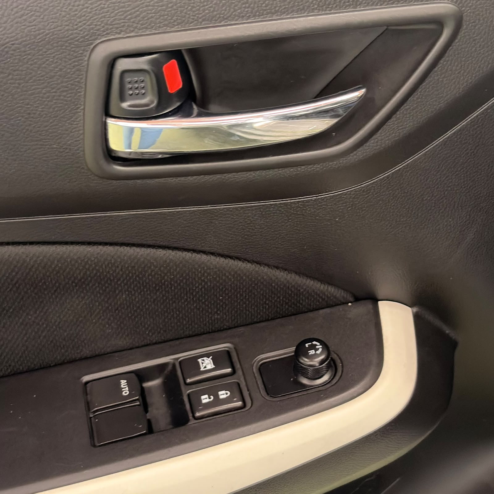 SUZUKI SWIFT 2023