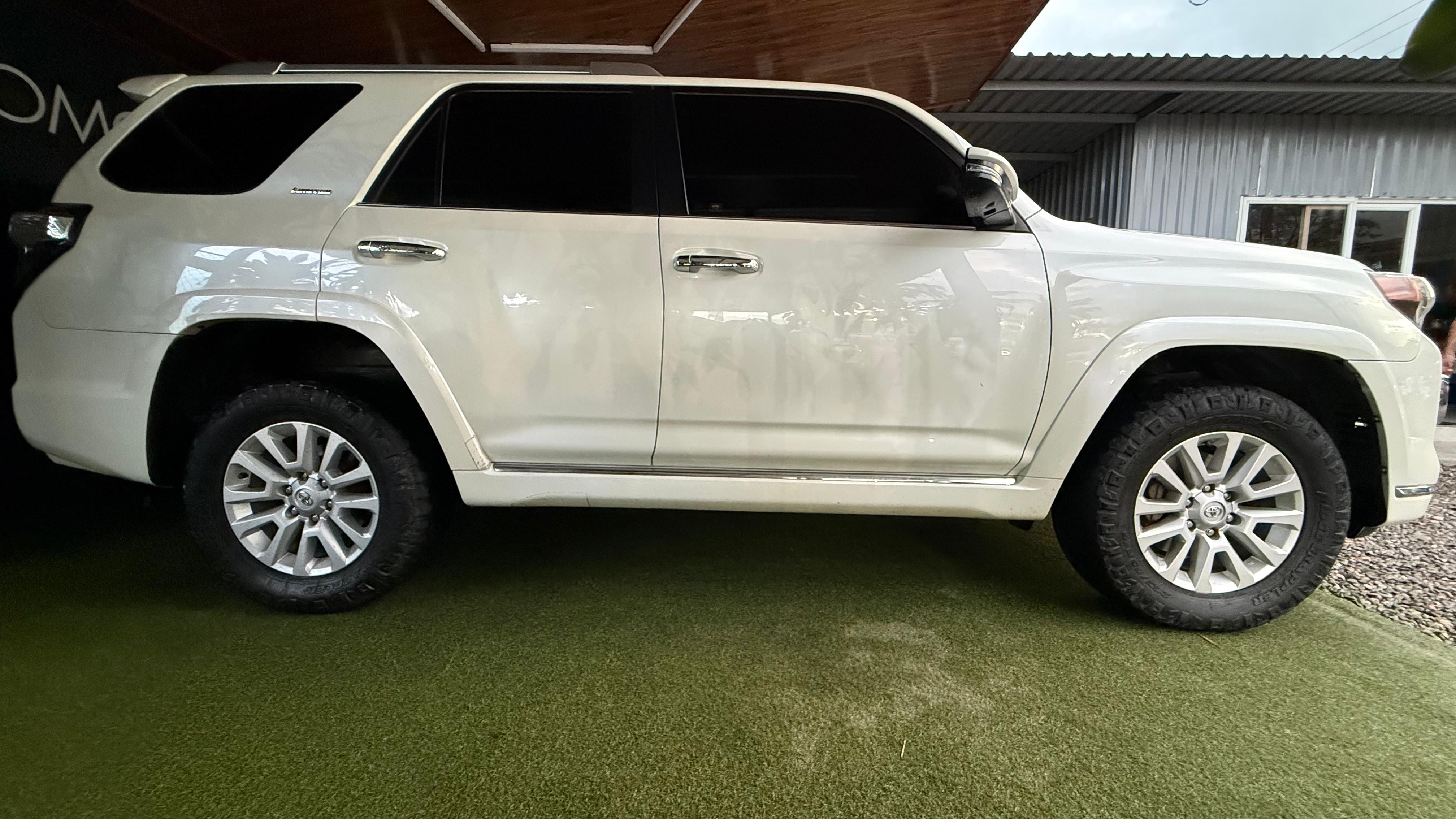 TOYOTA 4RUNNER 2022