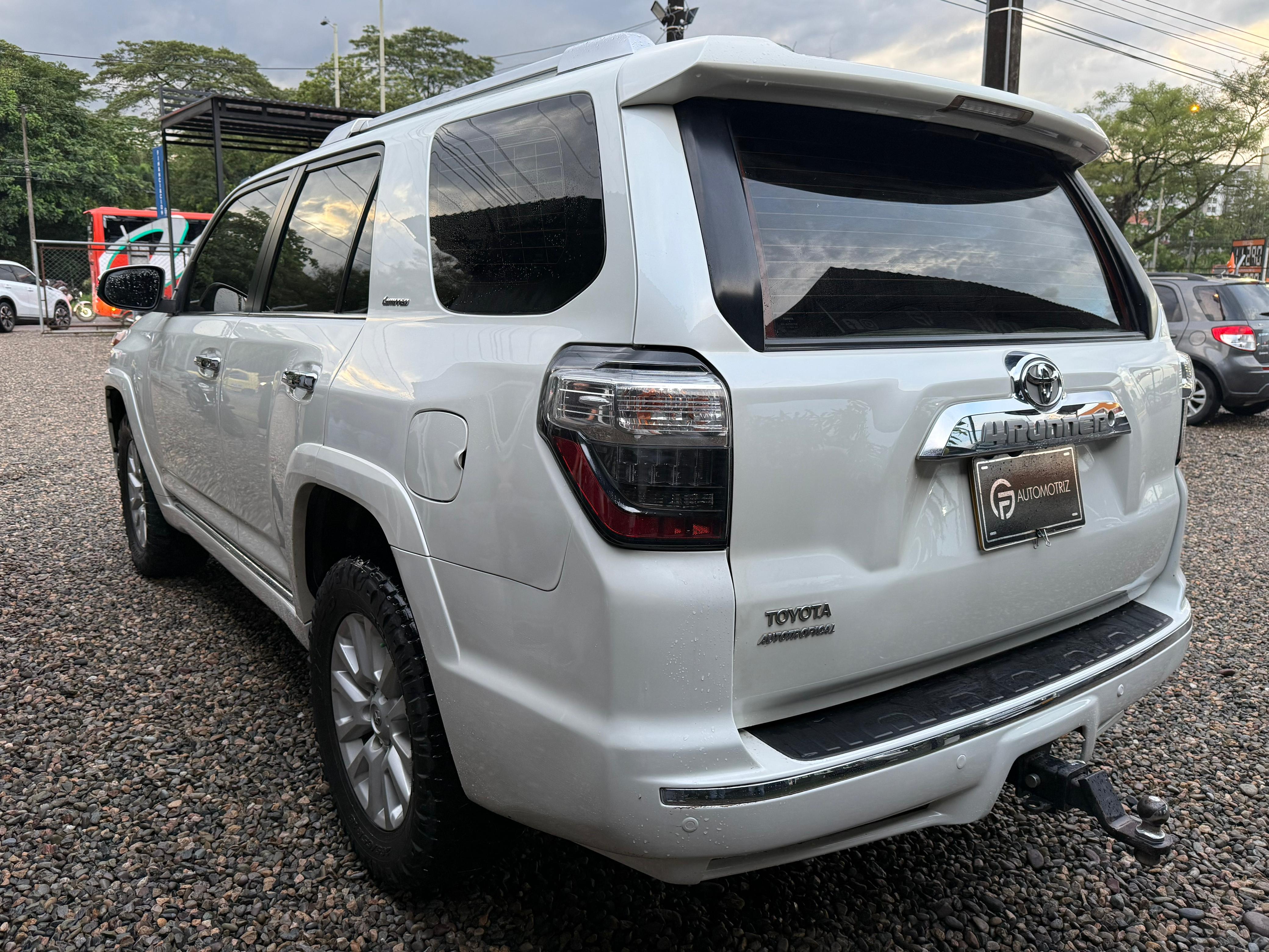 TOYOTA 4RUNNER 2022