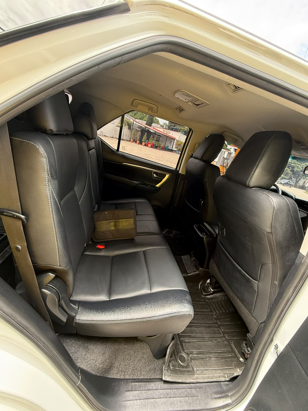 TOYOTA FORTUNER 2023