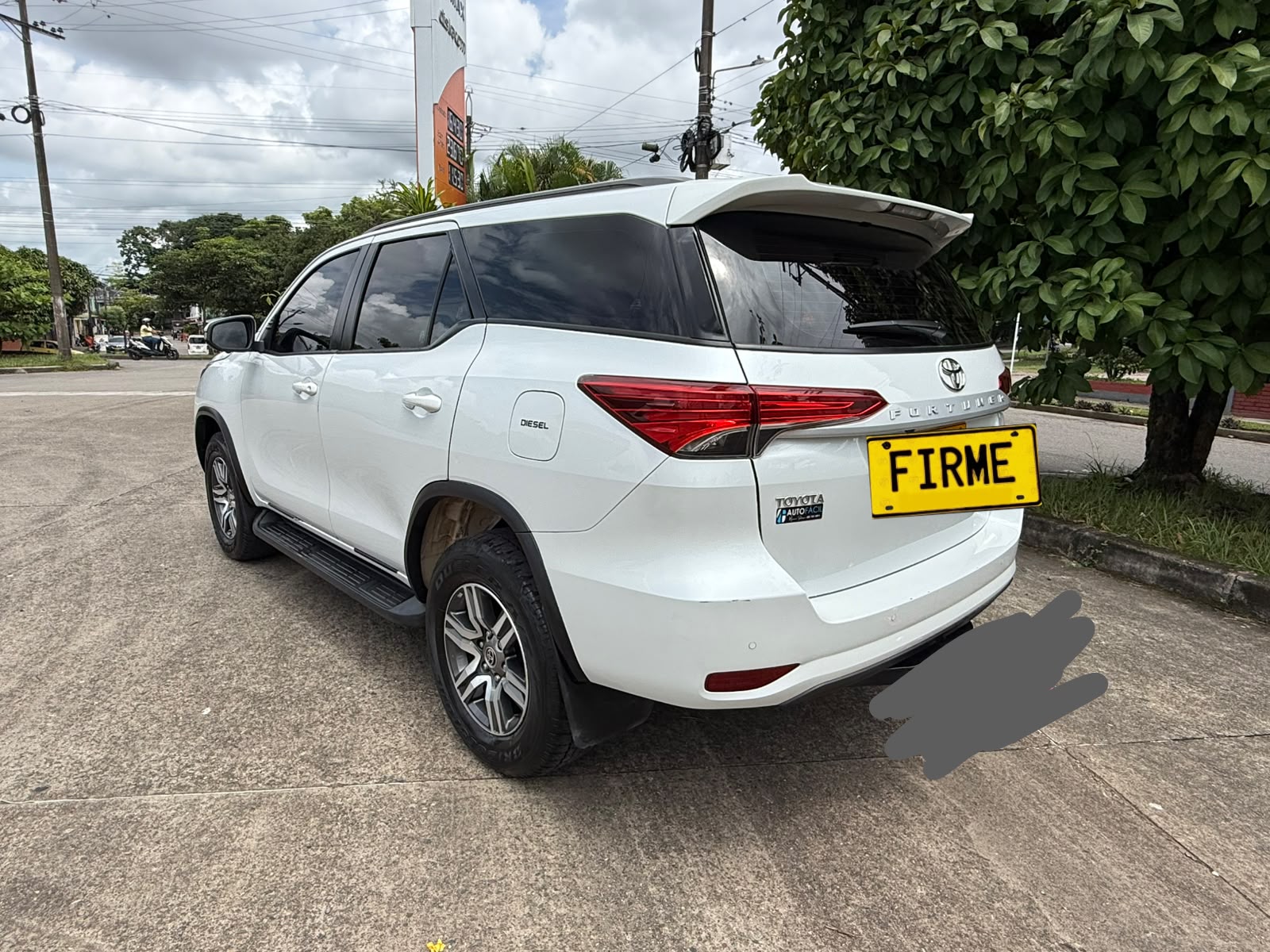 TOYOTA FORTUNER 2023