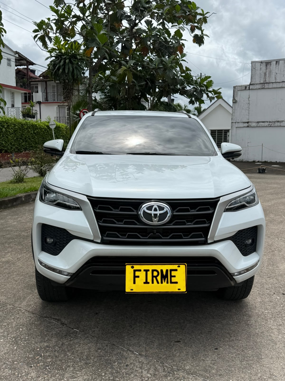 TOYOTA FORTUNER 2023