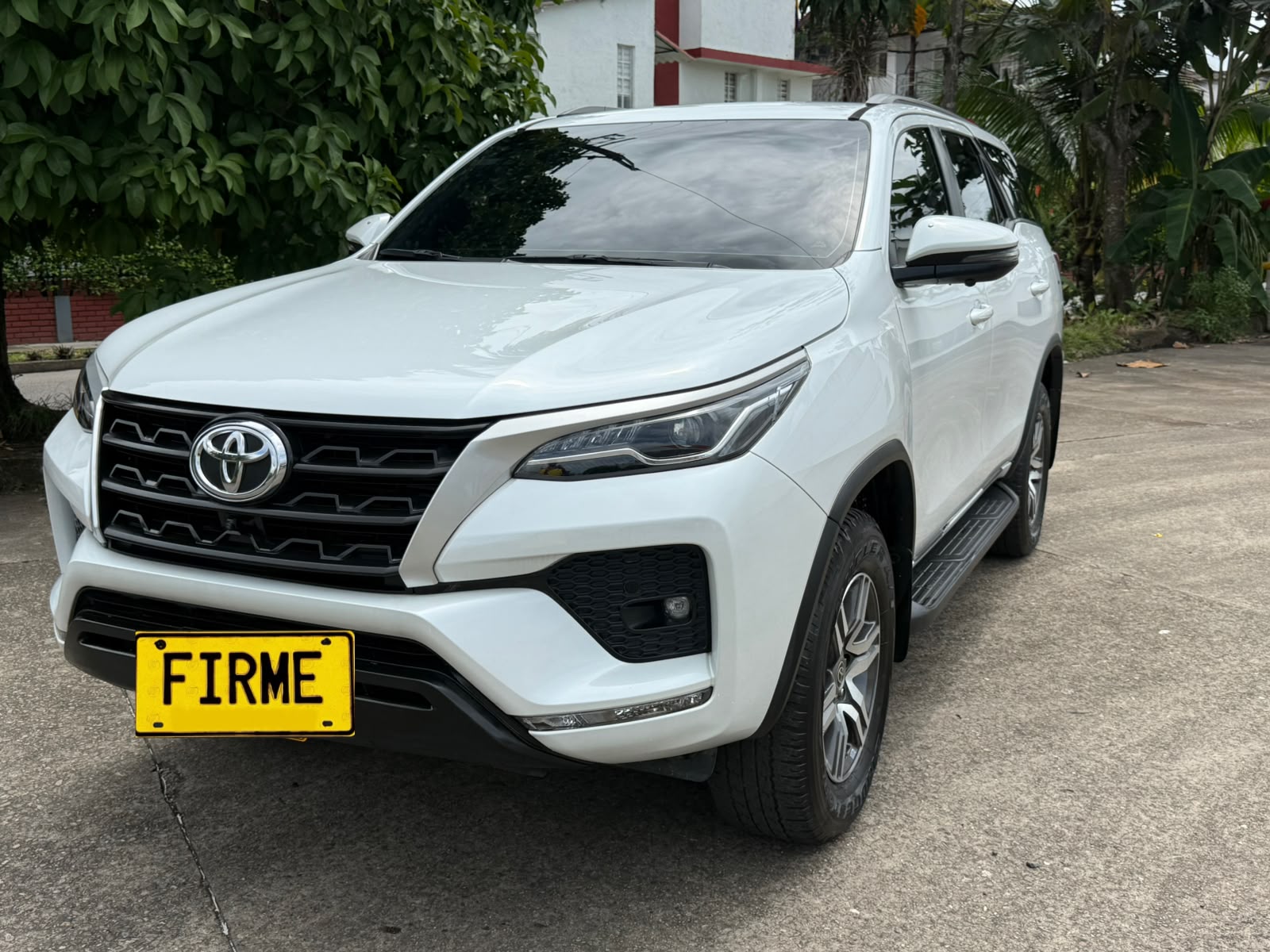 TOYOTA FORTUNER 2023