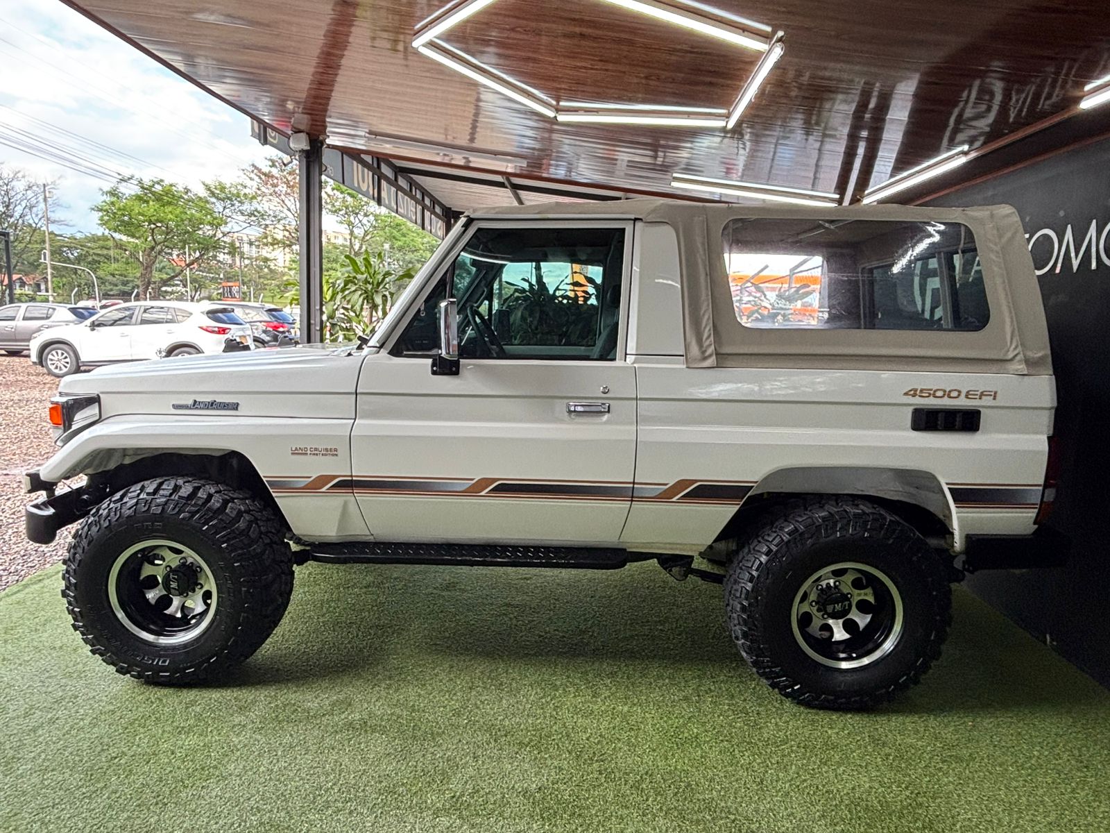 TOYOTA LAND CRUISER 1996