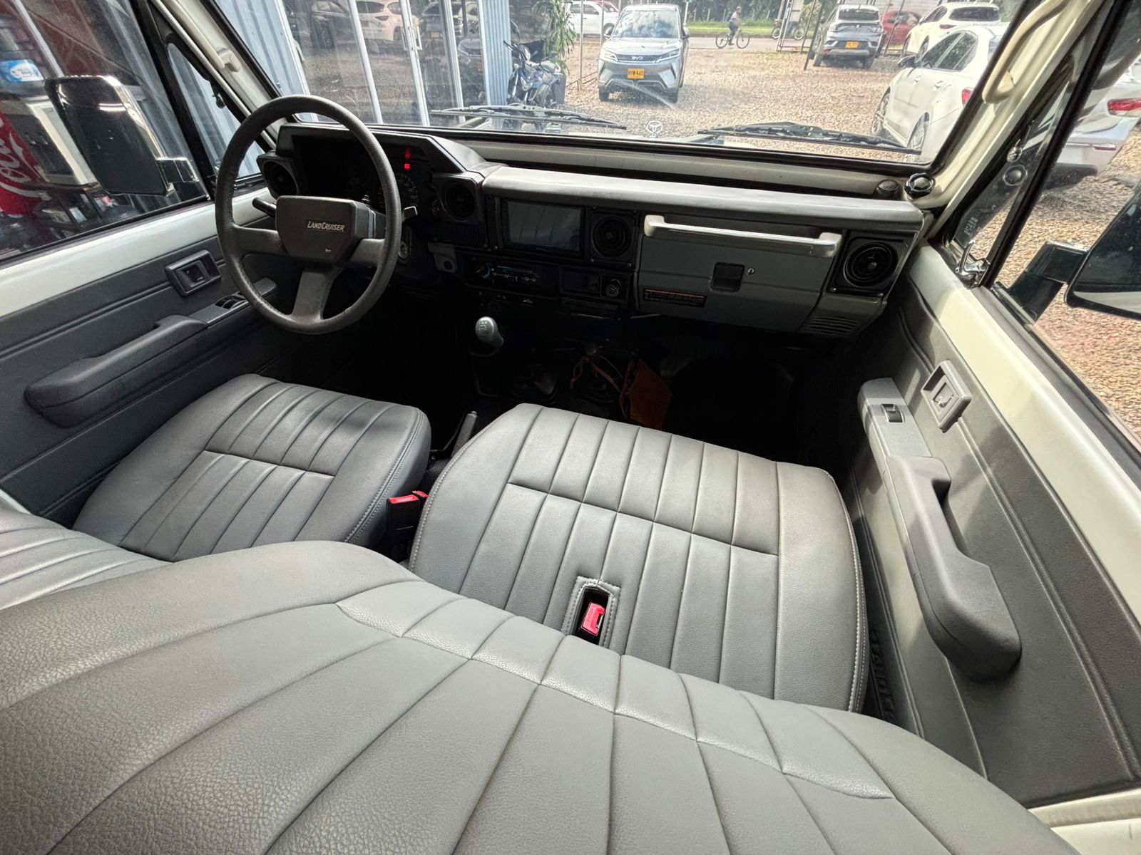 TOYOTA LAND CRUISER 1996