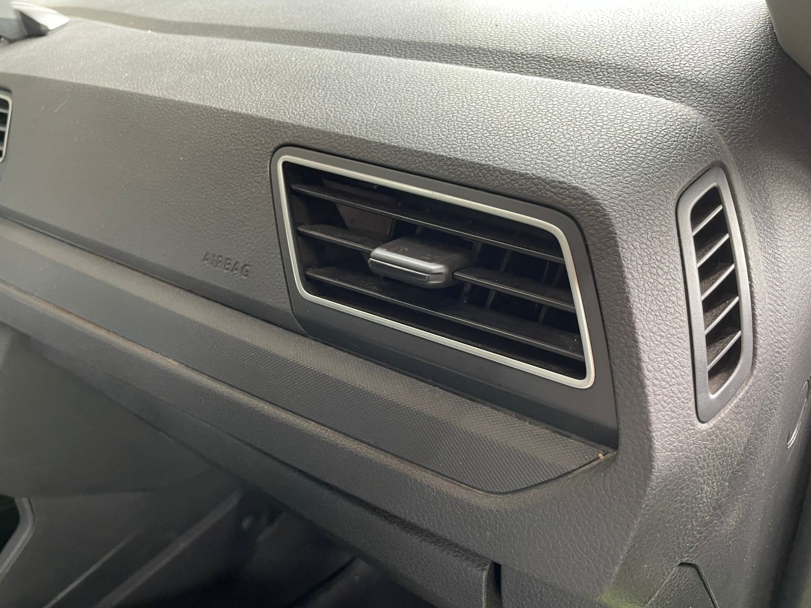 VOLKSWAGEN VOYAGE 2020